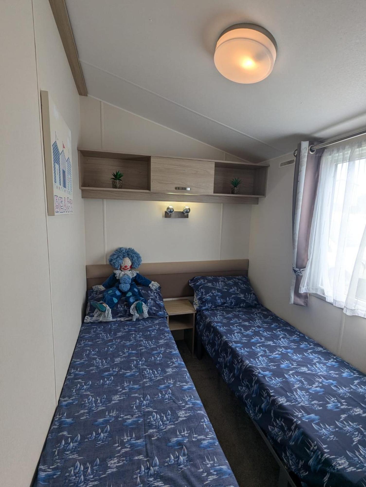 Lovely Bright And Airy Caravan On The 5 Star Shorefield Country Park Entertainment Passes Included Milford on Sea Exterior foto